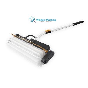 Mains-powered rotating solar panel cleaning brush on a telescopic pole